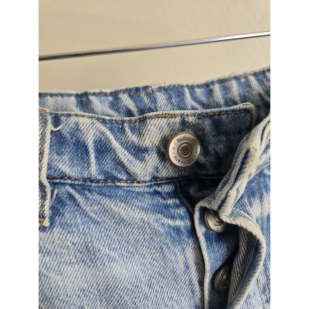 Reformation Raye Mid Rise 6" Relaxed Jean Shorts Womens 24 Tenaya Wash Raw Hem - Picture 7 of 7